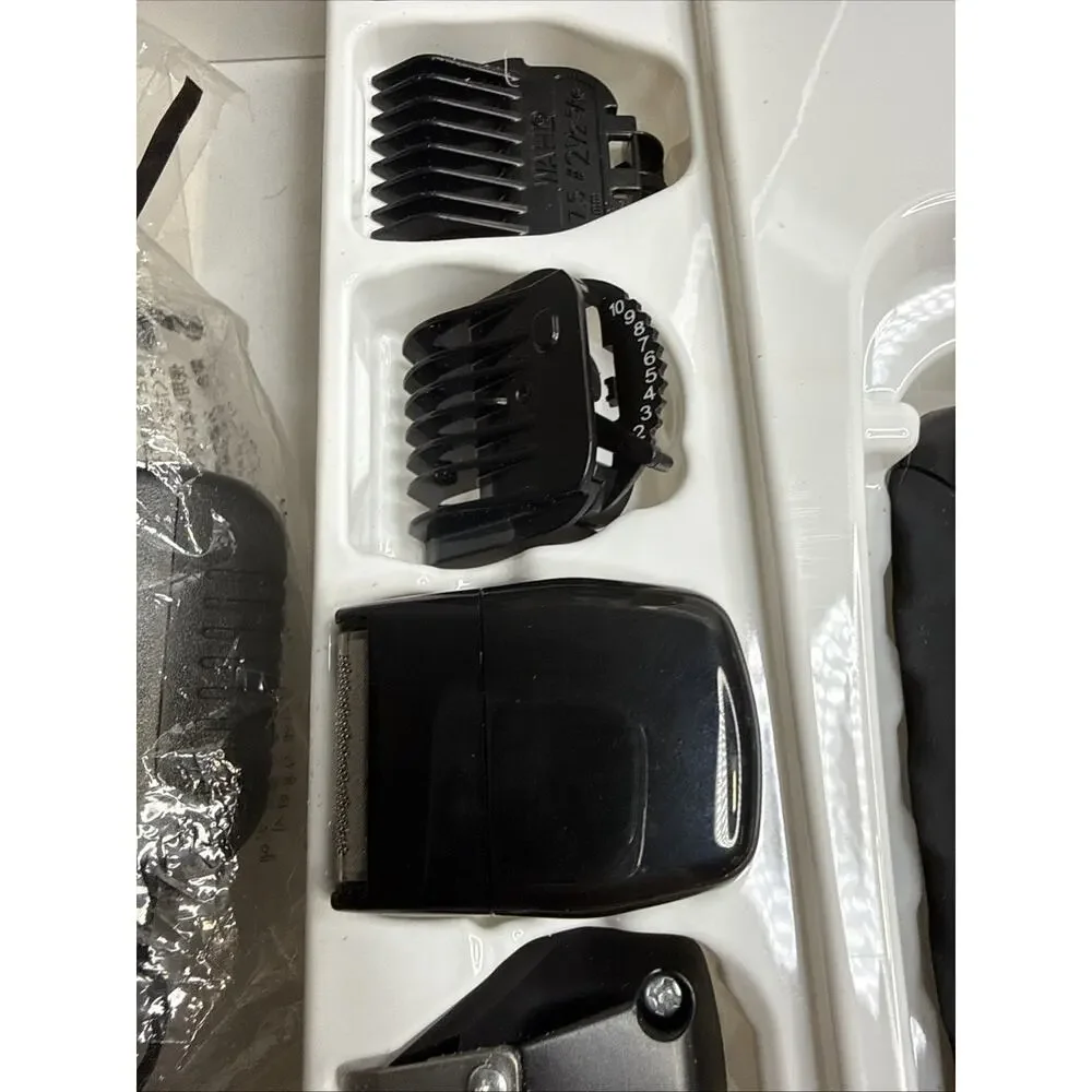 Wahl Lithium Ion Multi-Groomer Chrome, Black